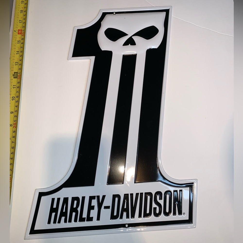 Rare Vintage Harley-Davidson Metal Sign - Iconic Collectible Punisher Classic